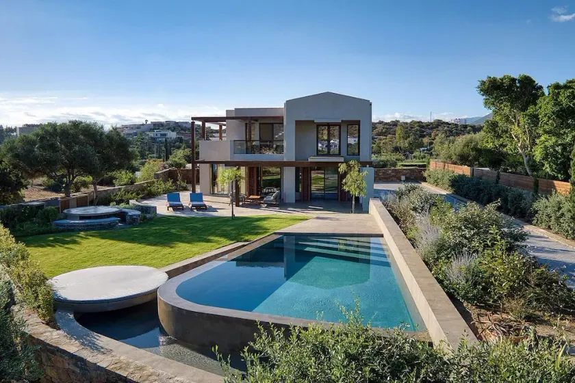 Beachfront Linum Escape Retreat with a Heated Pool - Image 1