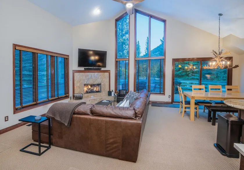 Maison unifamiliale dans un cadre magnifique à East Vail, près du bus gratuit !! - Image 1