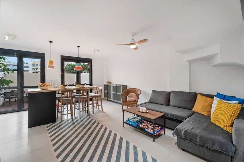 Ferienhaus 'Casa Papaya' mit Gemeinschaftspool, privater Terrasse und WLAN - Image 1