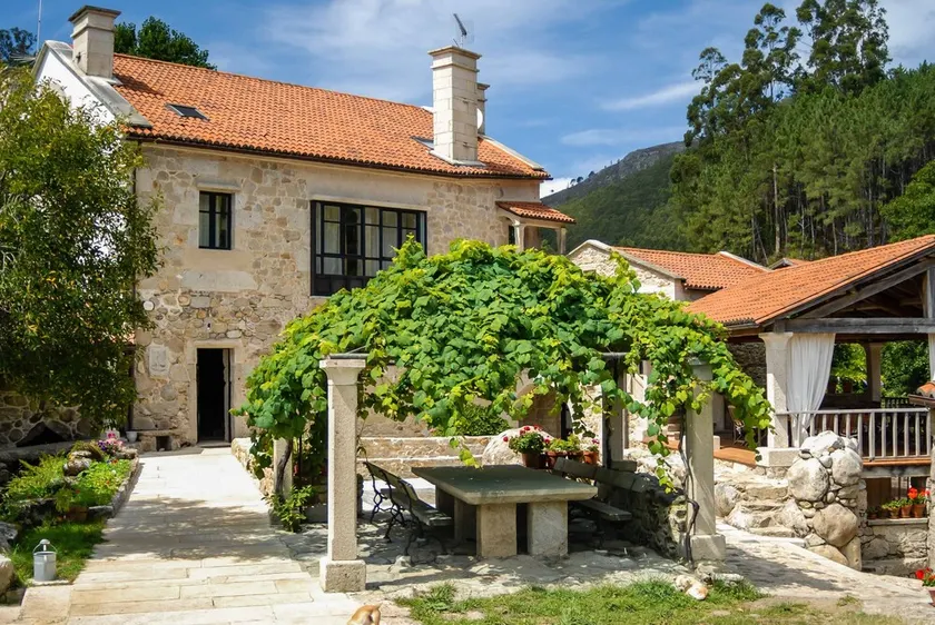 Arco: double room, old cellar and renovated stable. - Image 1