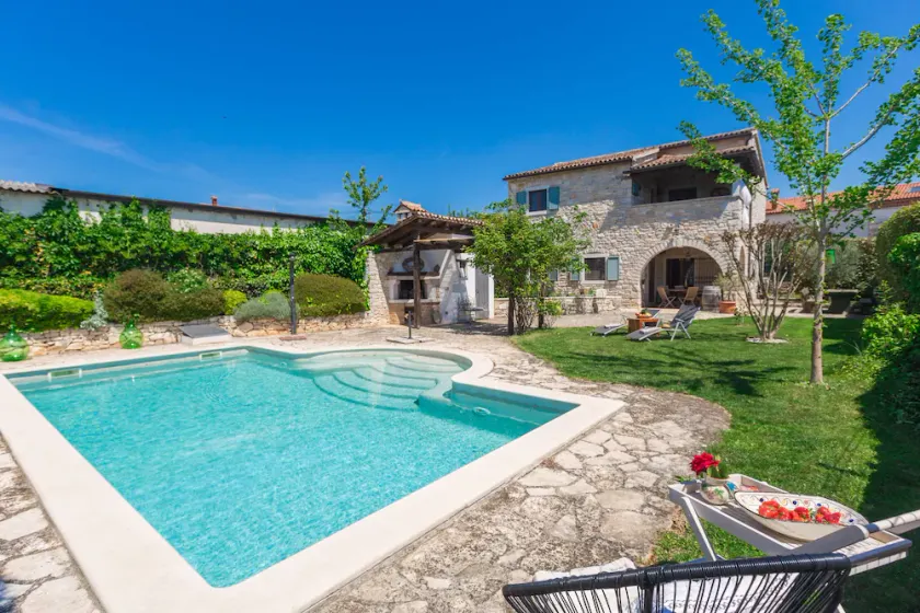 Meerblick, Garten mit Grill, Pool mit Liegen, Parkplatz, Klimaanlage, Wlan - Image 1