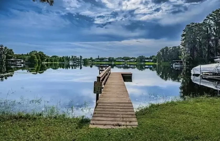 Peaceful Lake Retreat • Kayaks + Family Fun • Gated Community Near Tampa - Image 1