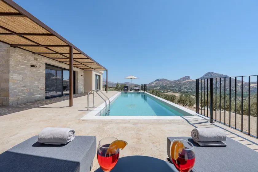 Filade luxury villas - Image 1