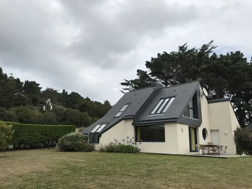 Modern and bright villa with stunning sea views.  Wireless - Image 1