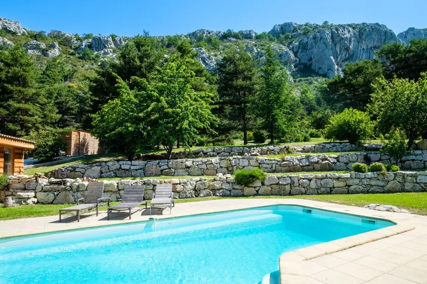 Domaine de la plaine mit Pool & Garten - Image 1