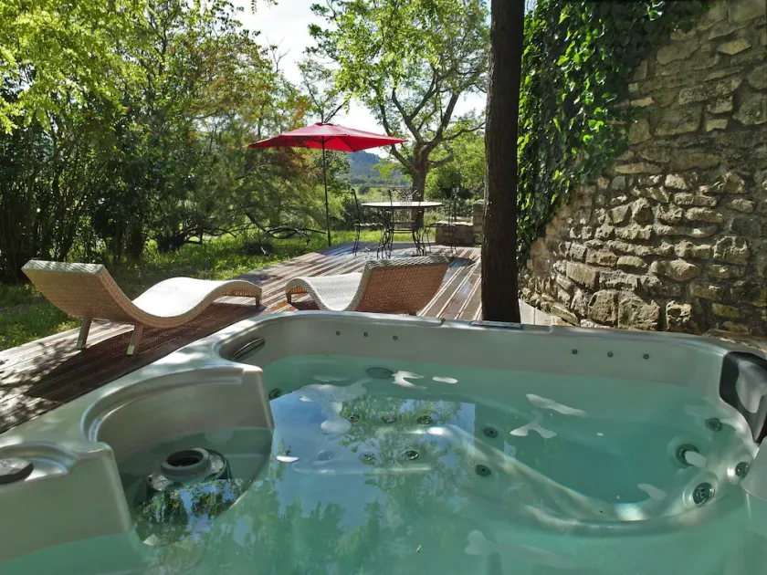4 stars cottage for 2 with private intimate garden and private jacuzzi - Image 1