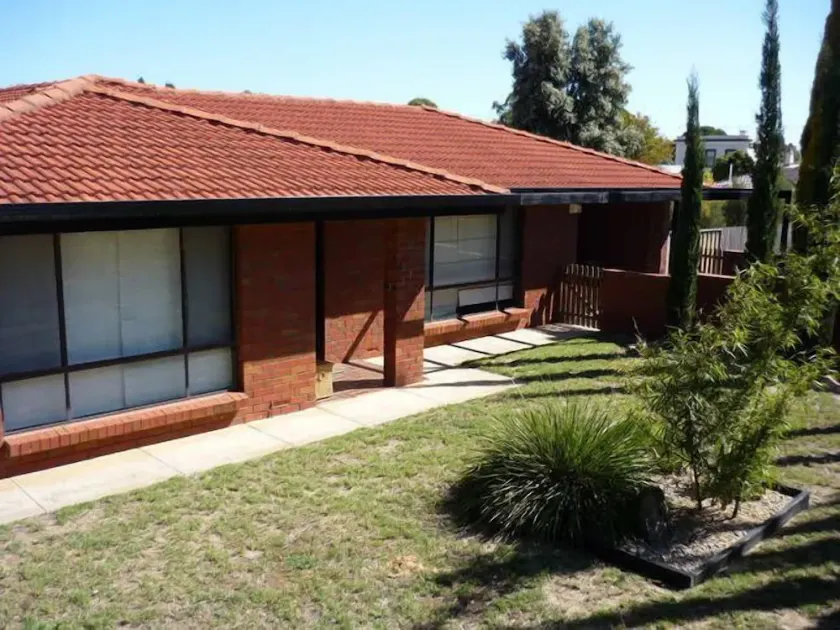 Lápis Pine Place em Normanville - Image 1