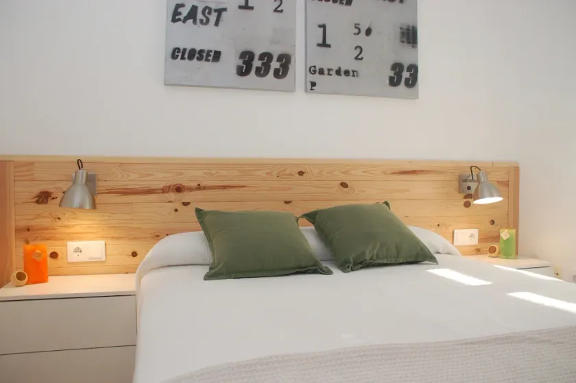 Quiet apartment by the sea - Image 1