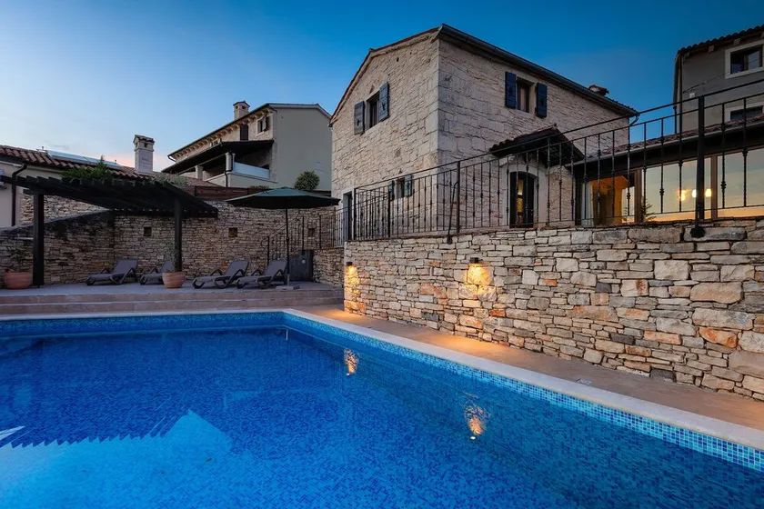 Villa di 100 anni squisitamente restaurata, ideale per vacanze in famiglia - Image 1