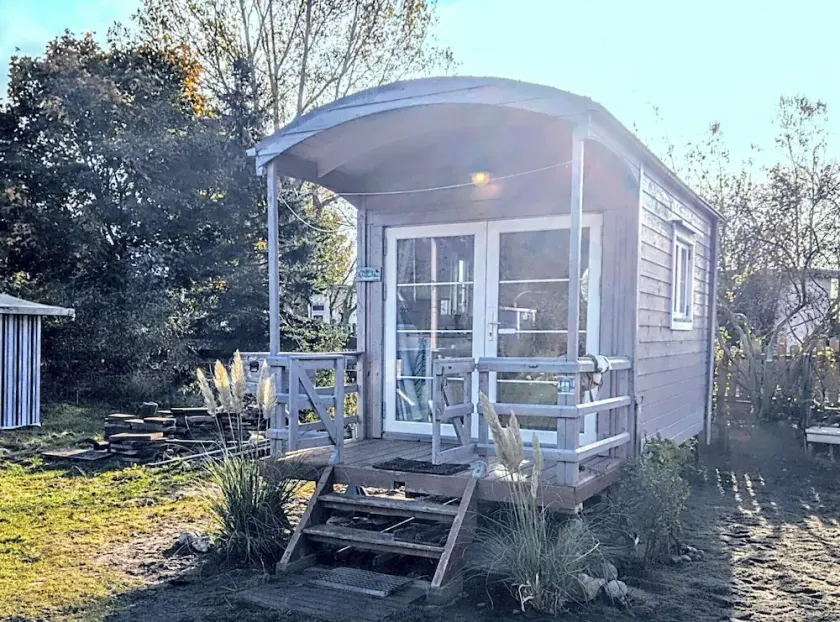 \"Bunk 14\" circus wagon / tiny house by the sea, glamping - Image 1