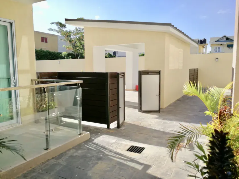 Cocoon Corner - Image 1