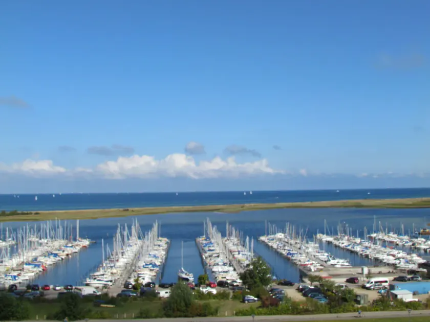 Panoramic sea view over the entire marina - Image 1