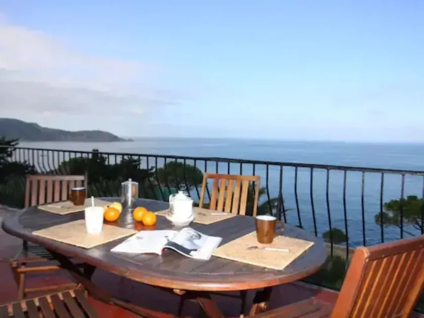 Pretty Corsican house, sea view Very popular with show biz, heated swimming pool - Image 1