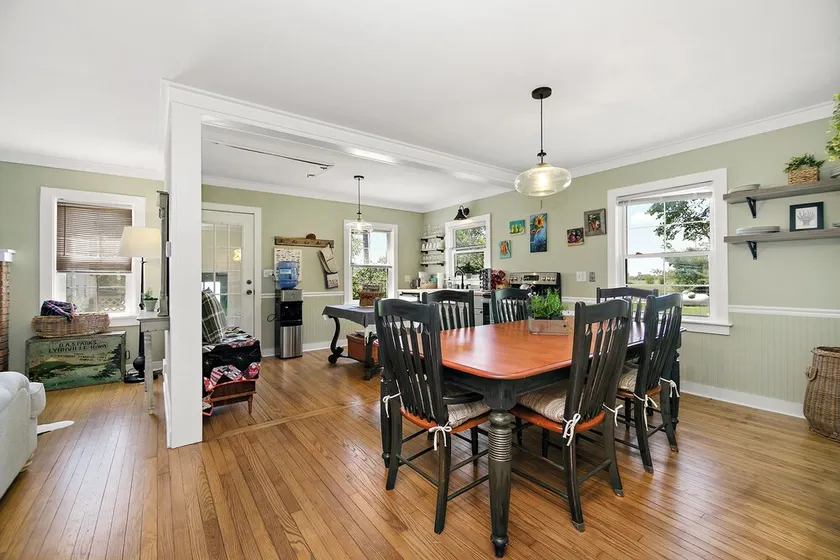 The Cottage at Locavore Farm 32-Acre Prairie, Pond & Farm-to-Table Stay - Image 1
