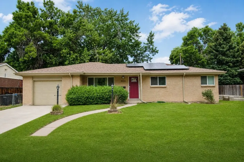 Spacious Retreat  • Ensuite Bedrooms • Large Yard - Image 1