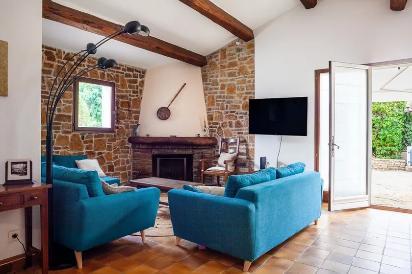 Villa 'Chez Tao' with Pool, Garden, Terrace & Wi-Fi - Image 1