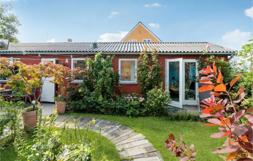 2 Bedroom Amazing Apartment In Allinge - Image 1