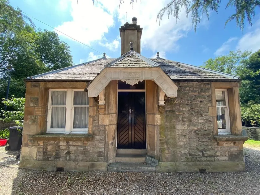 Cosy cottage located 25 minutes from Edinburgh City Centre - Image 1