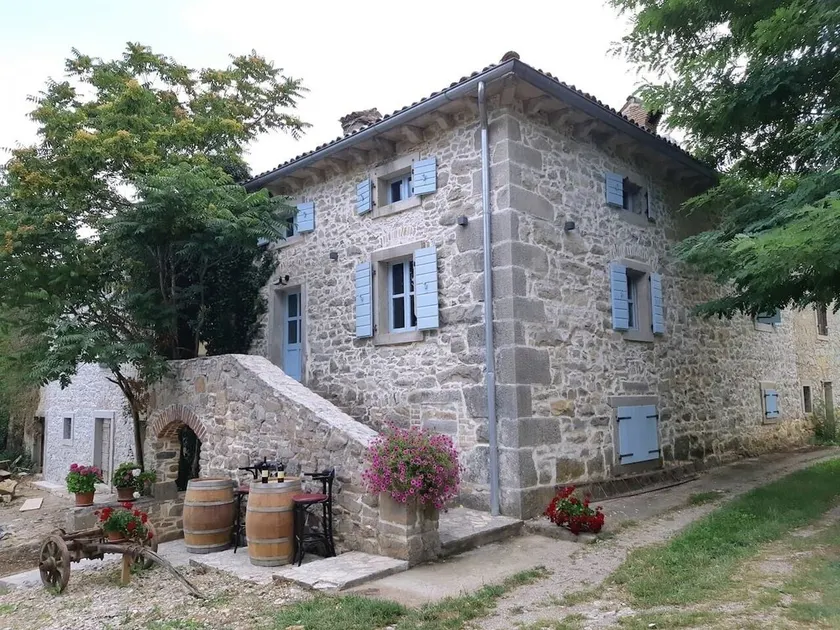 Beautiful 3-Bed House in Kotli - Image 1