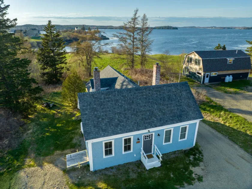 1840's oceanfront cottage full of modern updates and historic Maine charm. - Image 1