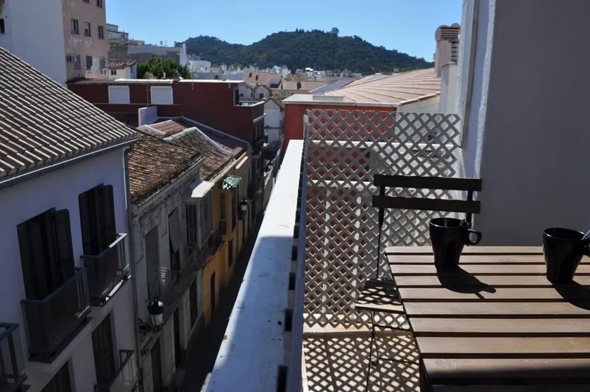3 sovrum 2 badrum lägenhet idealiskt läge 100 m från Malaga centrum, 20 minuter från stranden - Image 1