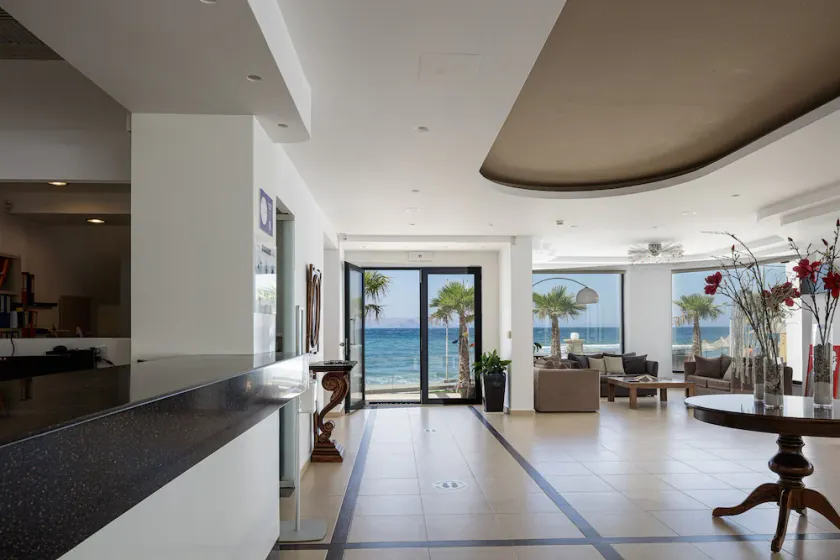 Golden Bay Boutique Hotel & Bungalows - Image 1