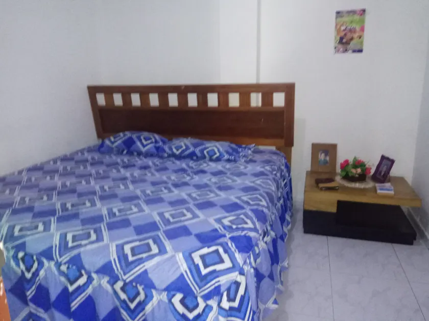 Quiet and cozy room in family house - Image 1