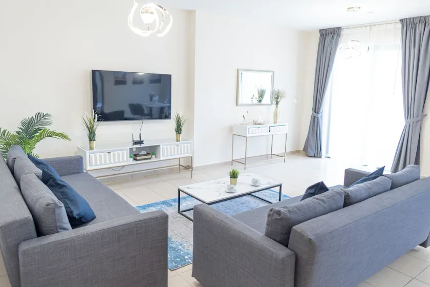 HAPPY SEASON | Apartment on JBR - Image 1