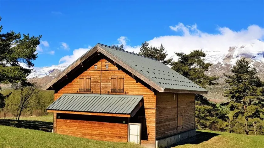 Chalet, view mountain, swimming pool, terrace, parking, tv, ski locker, 55m², La Joue du Loup - Image 1