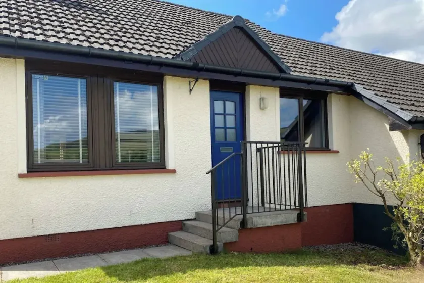 2 Bedroom Sleep 4 House - Private Garden - Image 1