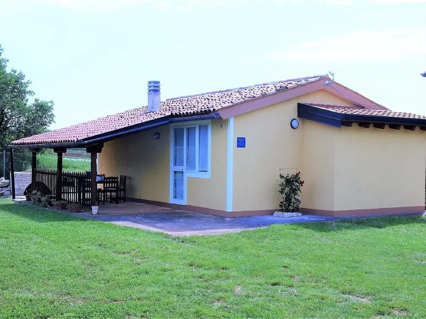 Gemütliches Ferienhaus Rosa in Gedici bei Poreč - Image 1