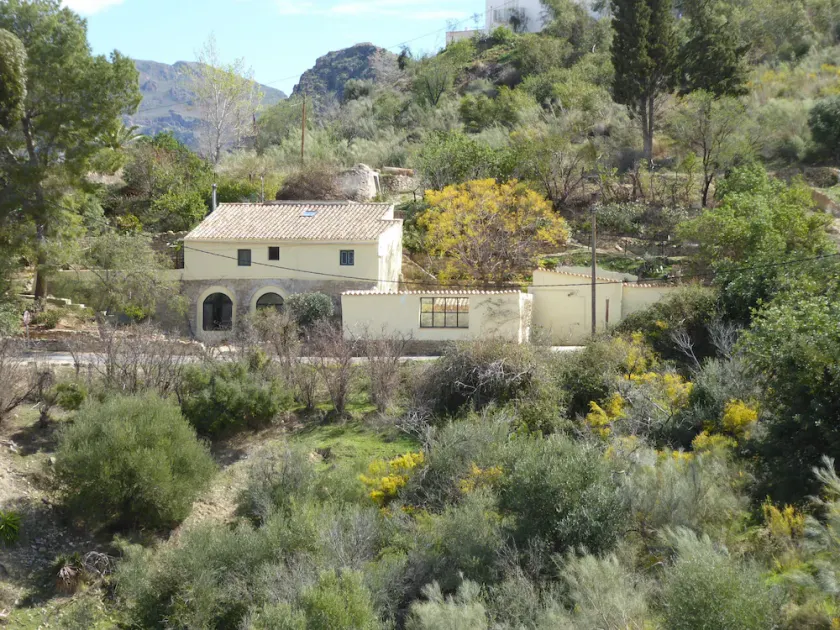 Romantica casa colonica ristrutturata con piscina in giardini privati. Wifi gratis. - Image 1