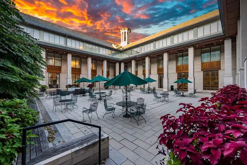 The Knight Center at Washington University - Image 1