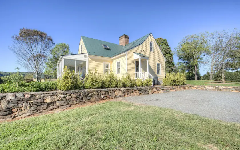 One of Central Virginia's most historic Private Guest Residences - Image 1
