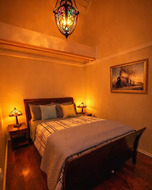Conductor’s Quarters - Historic Lakefront 1-Bdrm with Kayaking near Florence - Image 1