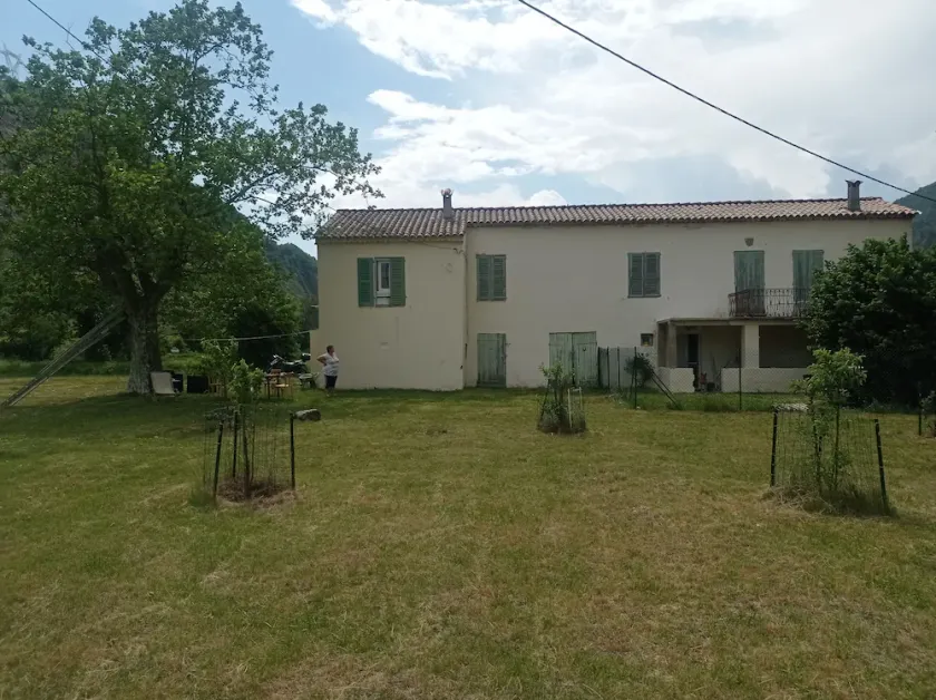 Mas provençal with panoramic view - Image 1