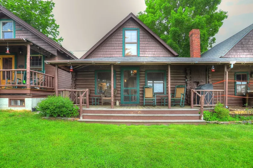 10 Haines Landing - We love this classic cabin! Pet friendly and gorgeous views!! - Image 1