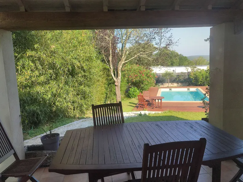 Tæt på Nimes, rolig landsby i en smuk villa med swimmingpool. - Image 1