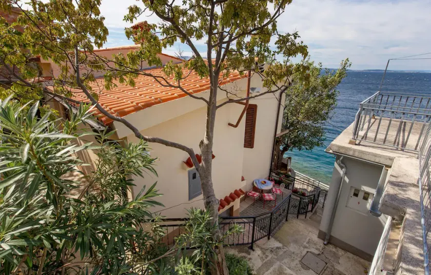 Alojamento T1 em Starigrad - Image 1