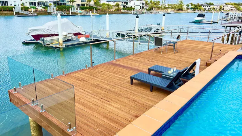 Luxury 4 bedroom waterfront holiday home on the Sunshine Coast - Image 1