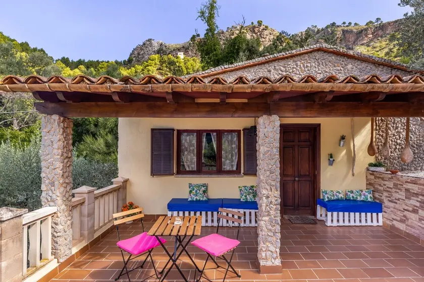 Holiday Home \"Can Sito\" with Garden, Terrace, Mountain View & Air Conditioning - Image 1