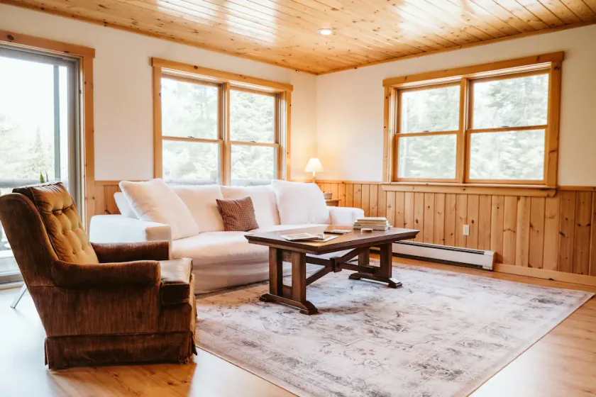 Family-friendly, Luxury Log Cabin Nestled in the Woods - 10 Mins to Sunday River - Image 1