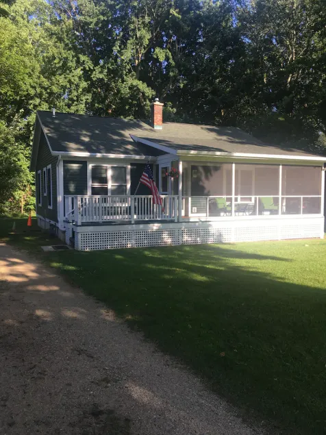 John's Beachside Cottage -- Short Walk To Terrific Lake Michigan Beach - Image 1