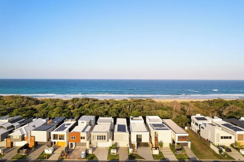 Beachfront Heated Pool 4Br Luxe Family Oasis Pets Welcome - Image 1