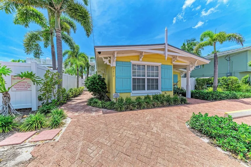 Palm Isle Village 3210- 1BR Condo with Pool - Anna Maria Island - By Island Real - Image 1