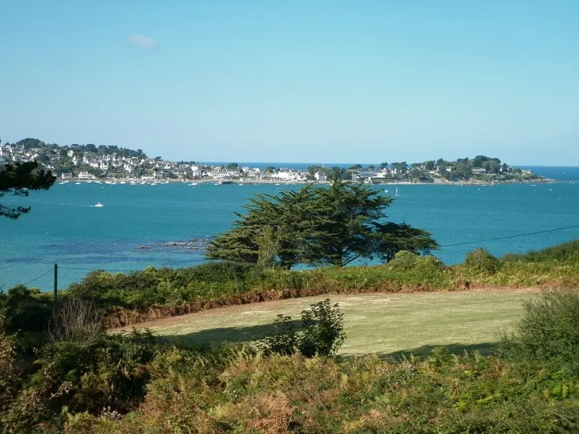 Residence Cotes d'Armor, havudsigt, indendørs pool, WIFI, strandpromenade - Image 1