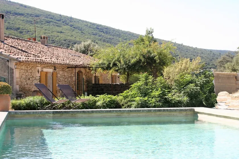 Holiday Home in Lacoste With Pool - Image 1