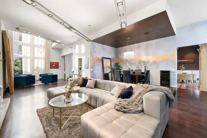 5BR 5BA Architectural Estate-Theatre Gym Rooftop - Image 1
