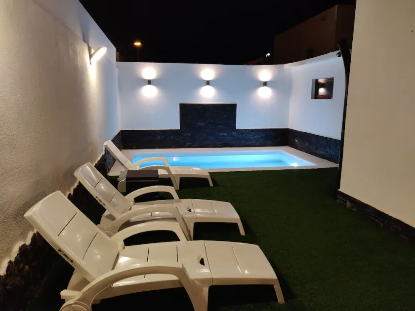 PRIVATE GARDEN & HEATED POOL, WIFI Fiber 600Mb / s Total comfort and total privacy - Image 1