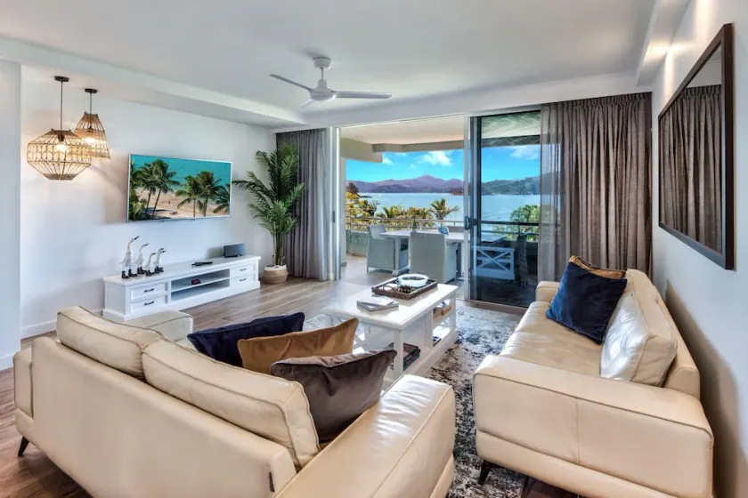 Lagoon 101, Hamilton Island - Image 1